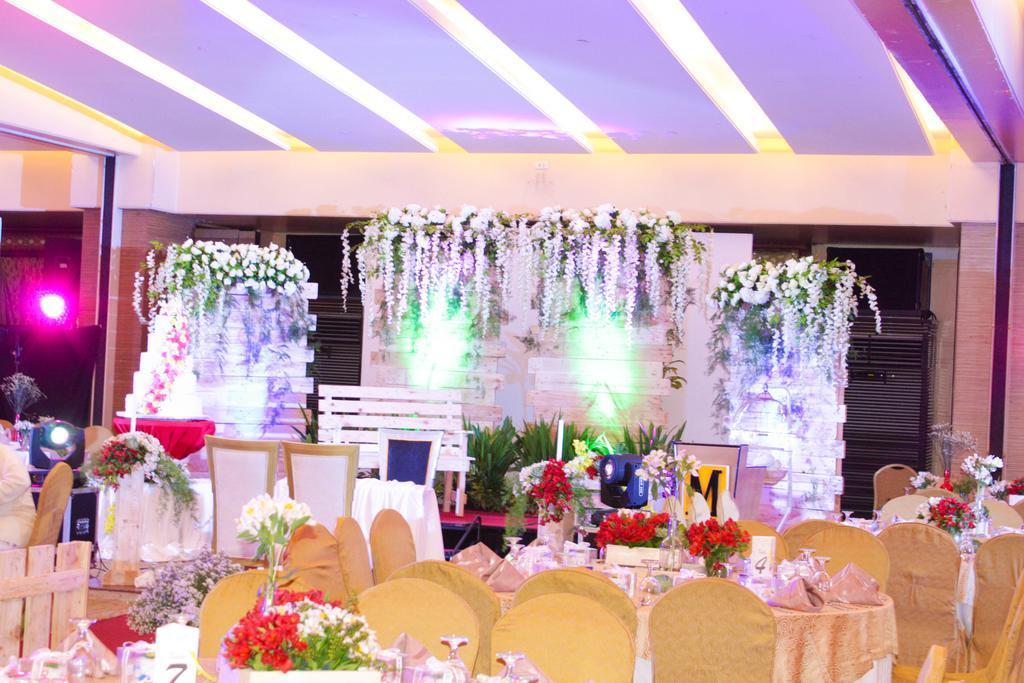 Manila Grand Opera Hotel Exterior photo
