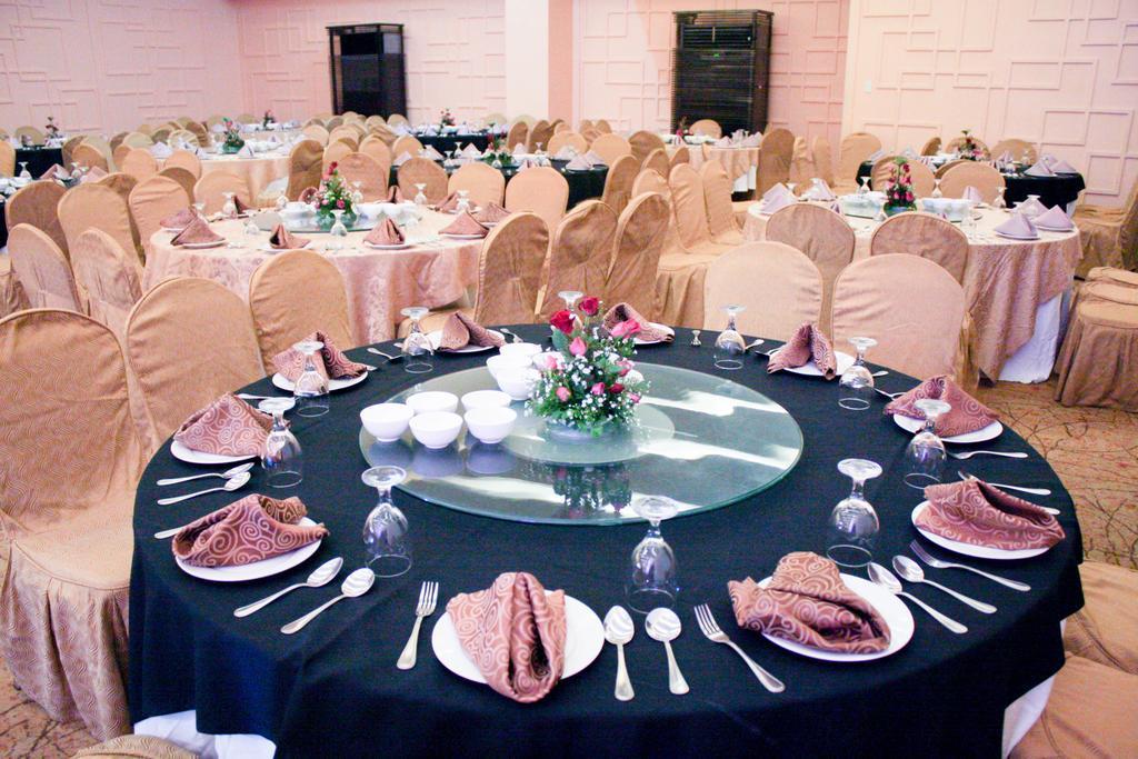 Manila Grand Opera Hotel Exterior photo