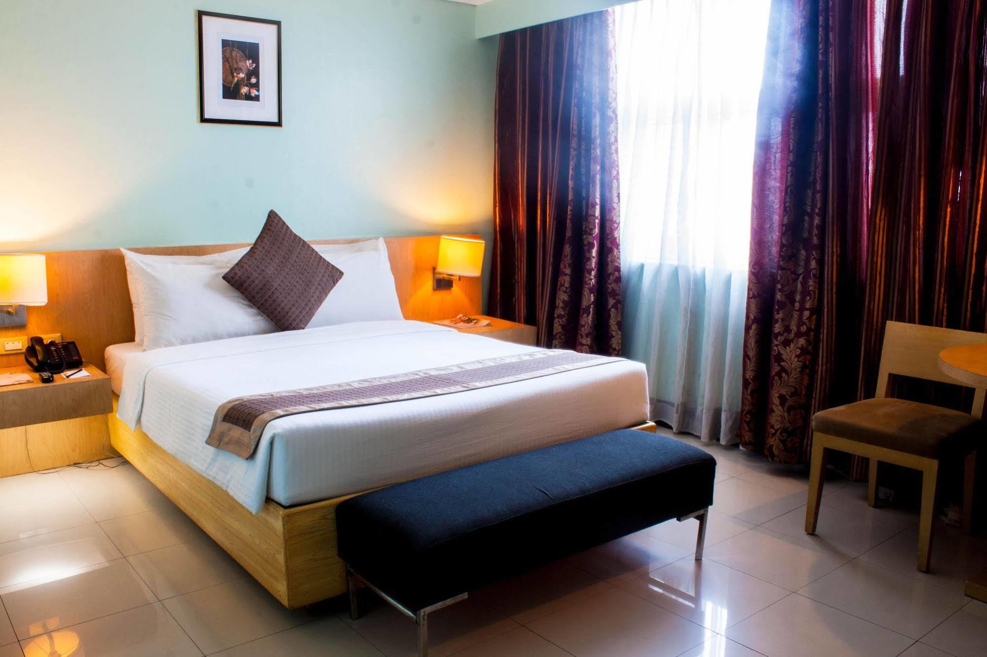 Manila Grand Opera Hotel Exterior photo